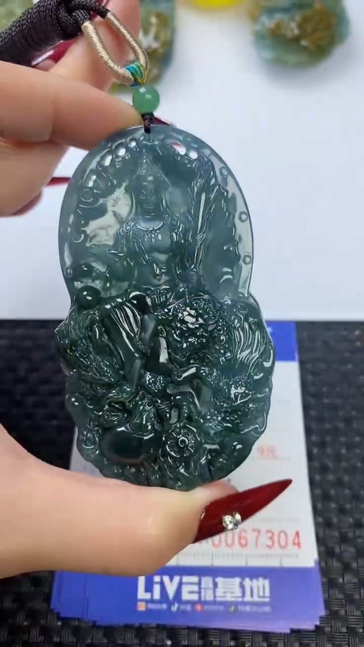 【闪购商品】翡翠颈饰未镶嵌1111111111111111