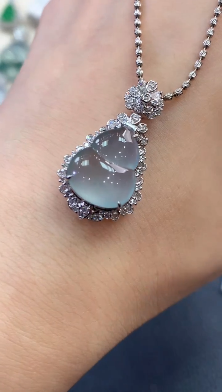 【闪购商品】翡翠吊坠(不含链)18K金镶嵌C38   