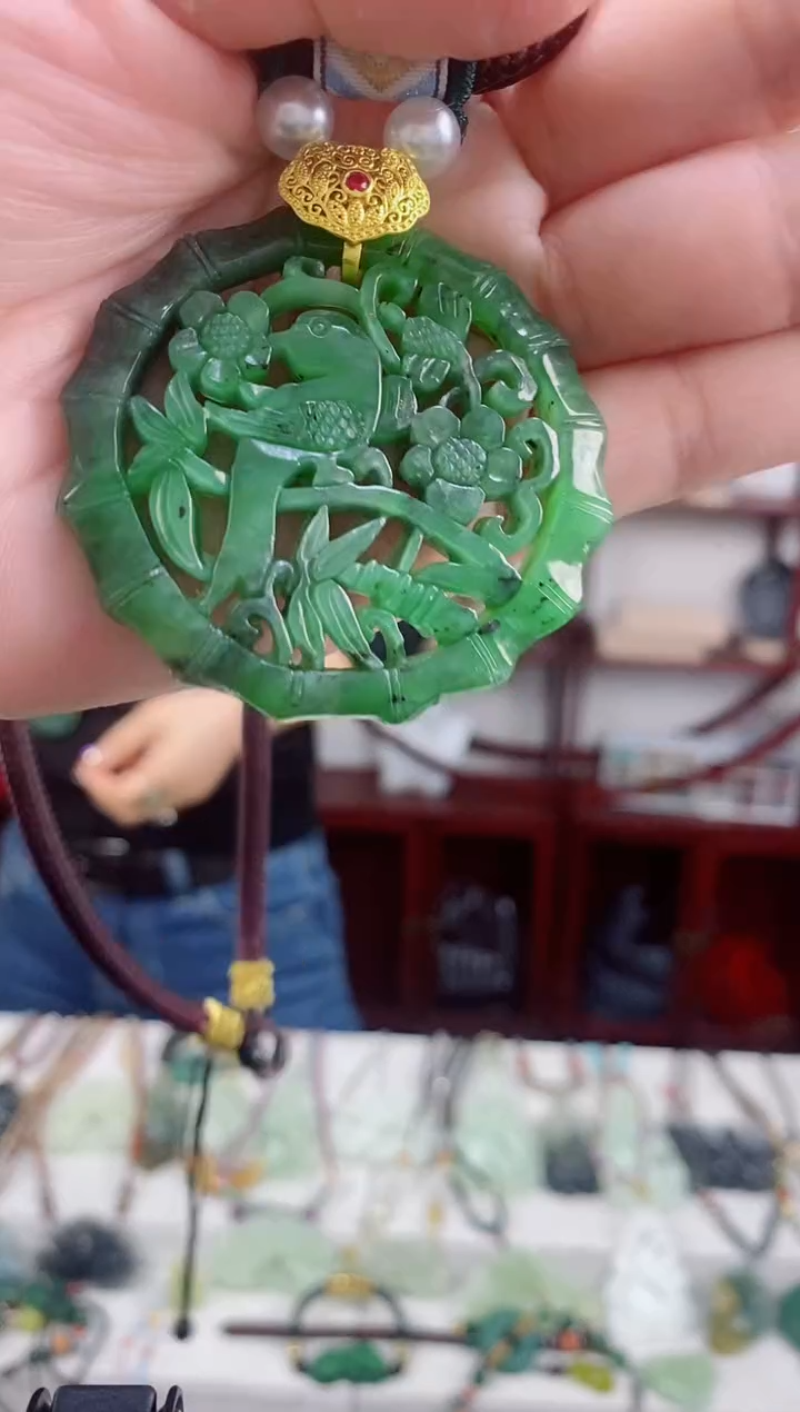 颈饰未镶嵌和田玉1好