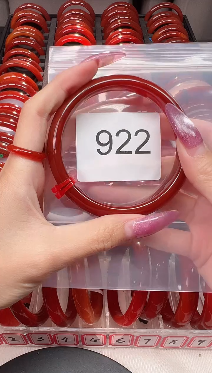 手镯玛瑙/玉髓未镶嵌63圈口*B922