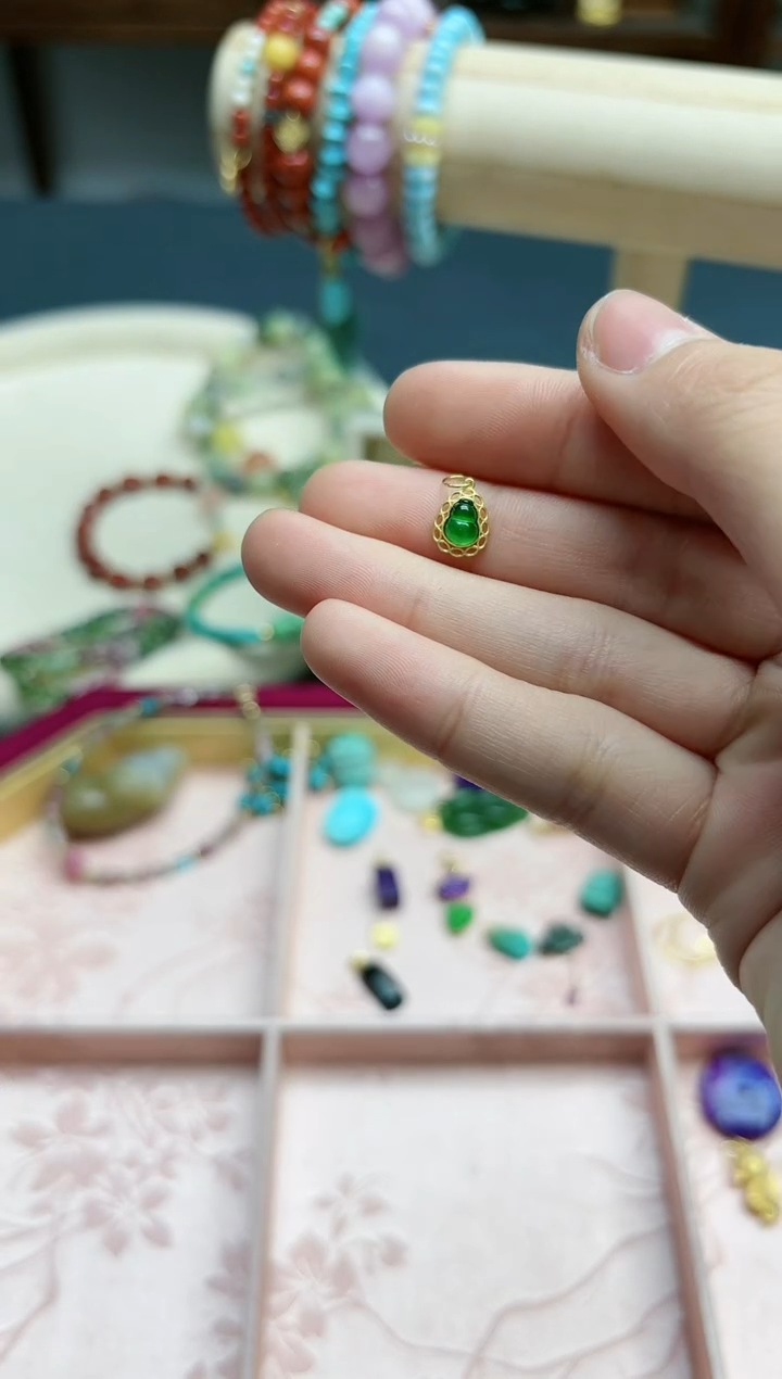 【闪购商品】翡翠颈饰18K金镶嵌18k金翡翠葫芦挂件*1 CS赠链