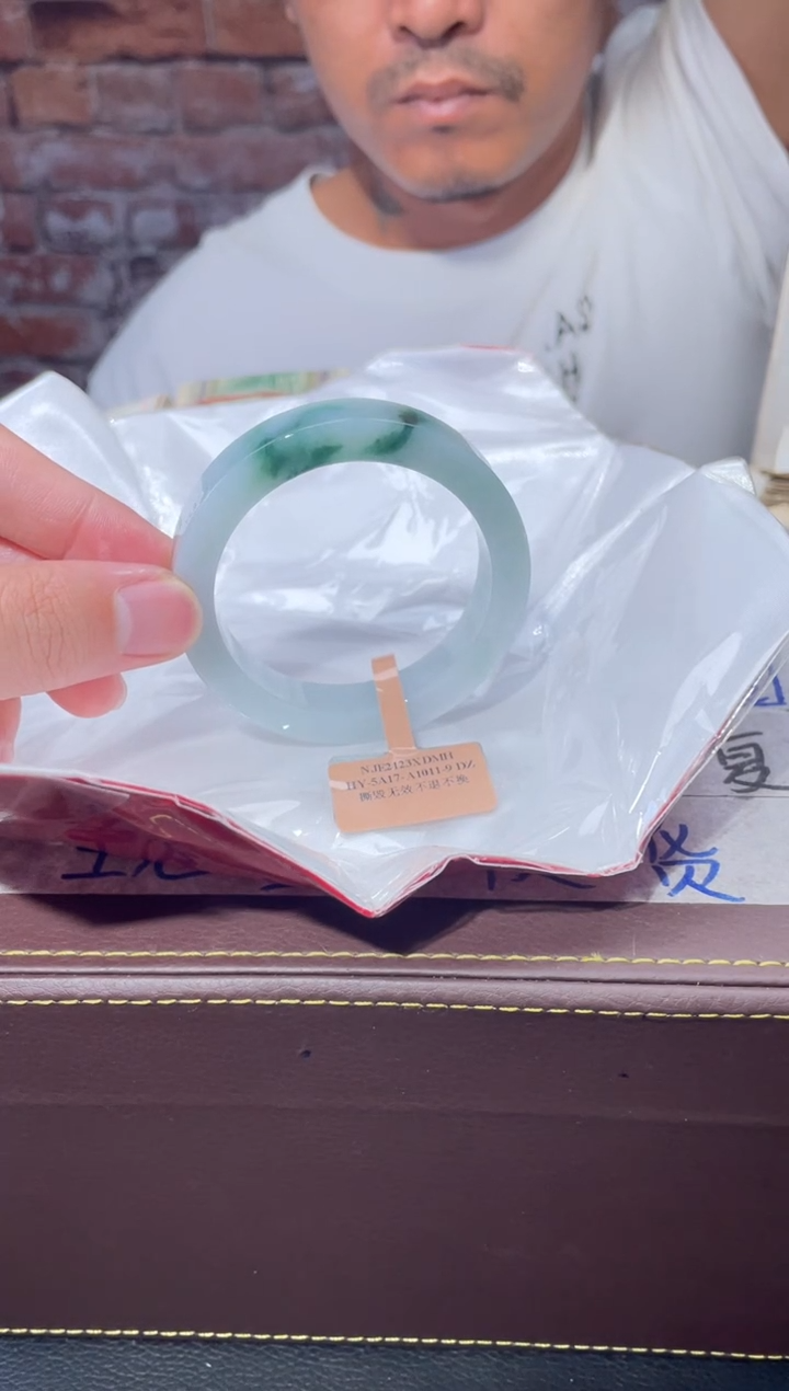 【闪购商品】定制翡翠手镯未镶嵌发一件/DDI02453