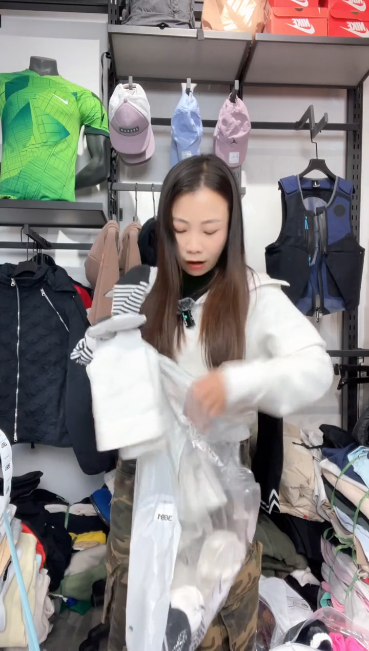 1055 闪购编码  运动卫衣裤以直播间过款为准 尺码. 