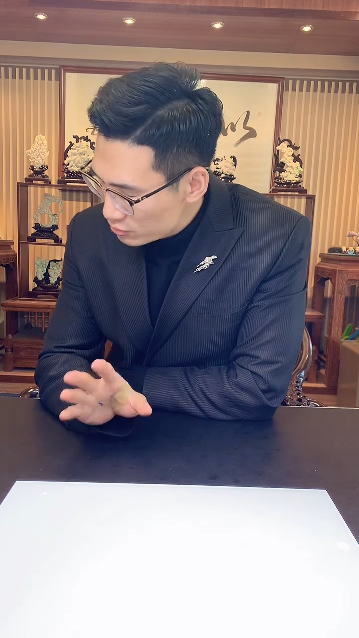 【闪购商品】定制翡翠未镶嵌1085hm-毛货挂件
