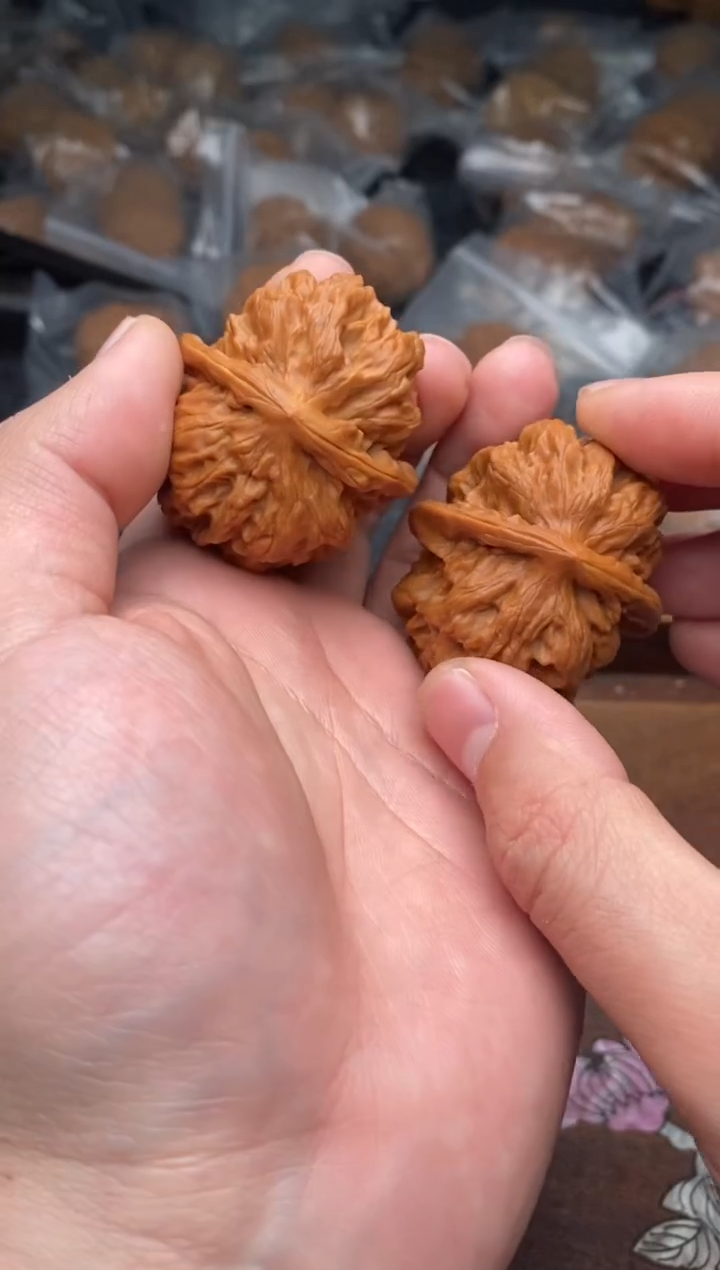 【闪购商品】文玩核桃把件G98号41尺方块