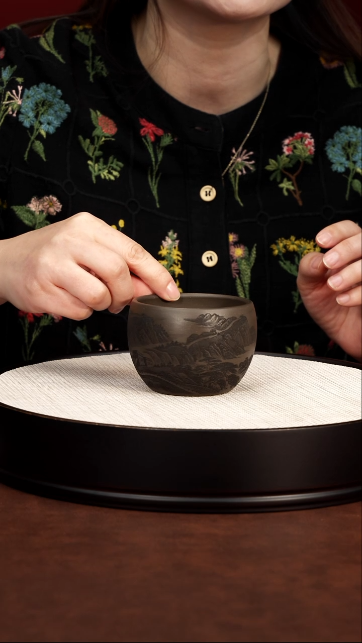 紫砂茶宠宜兴紫砂 山水缸杯 蟹壳青 629