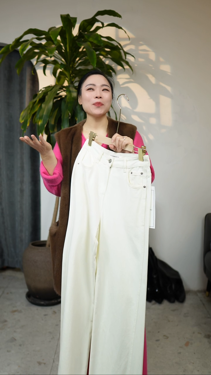 白色直筒牛仔裤 27码