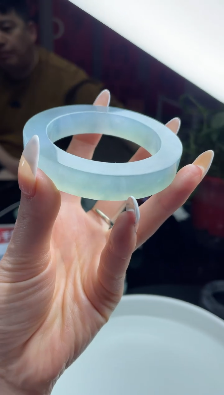 【闪购商品】定制翡翠手镯未镶嵌DDH85530