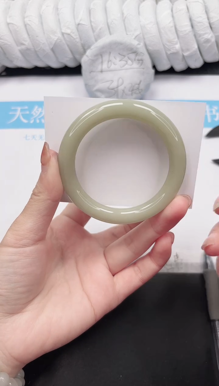 未镶嵌手镯石英质玉168-56DY