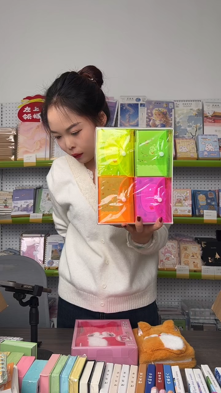 A7荧光三折叠带笔100张 20本/盒