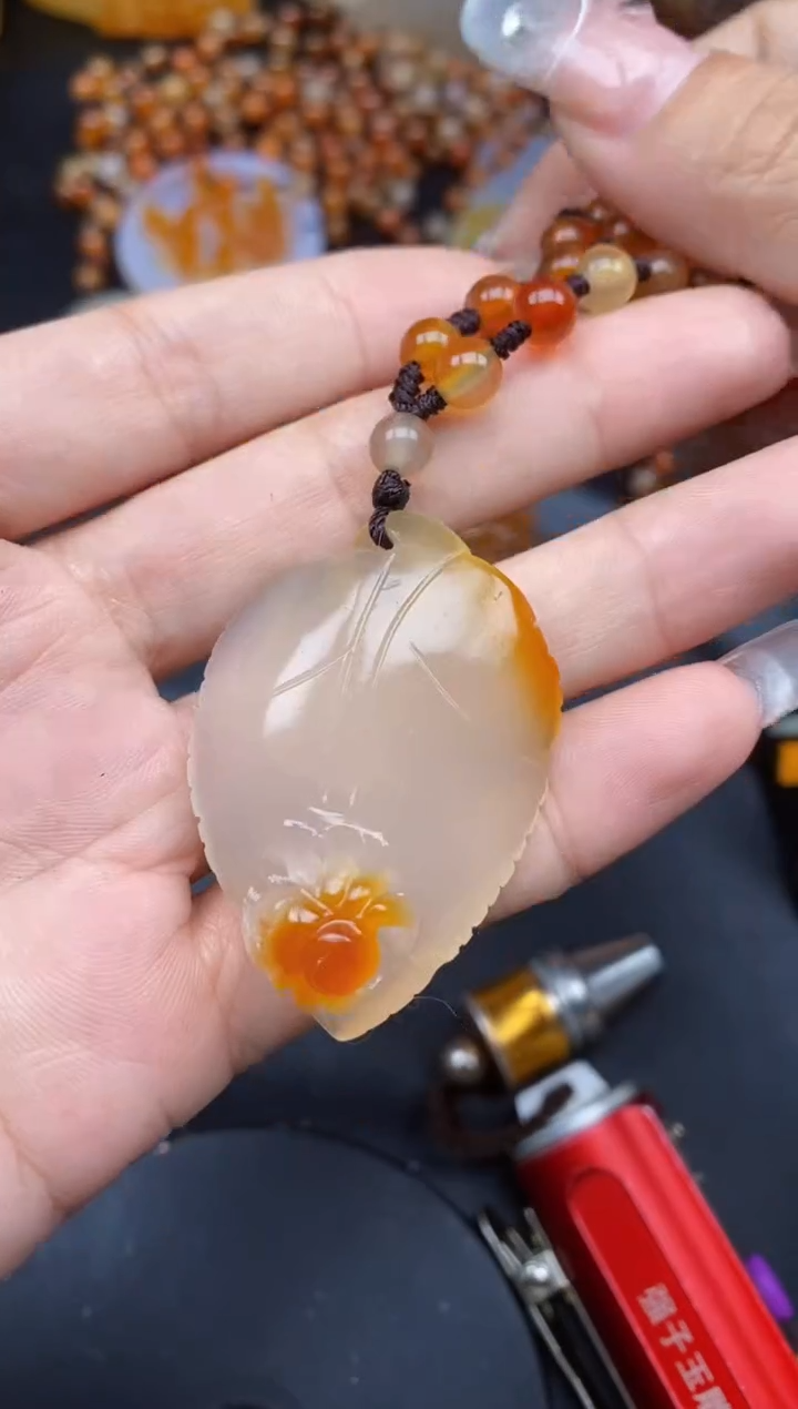 【闪购商品】玛瑙/玉髓颈饰未镶嵌ll