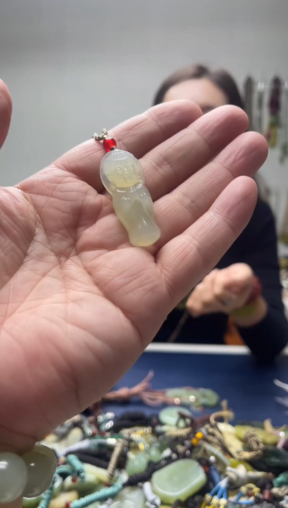 未镶嵌岫玉颈饰`