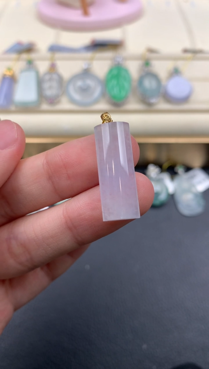 【闪购商品】翡翠颈饰18K金镶嵌A966    