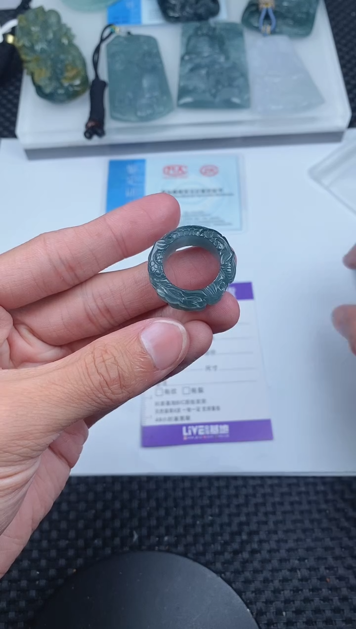 【闪购商品】翡翠颈饰未镶嵌          