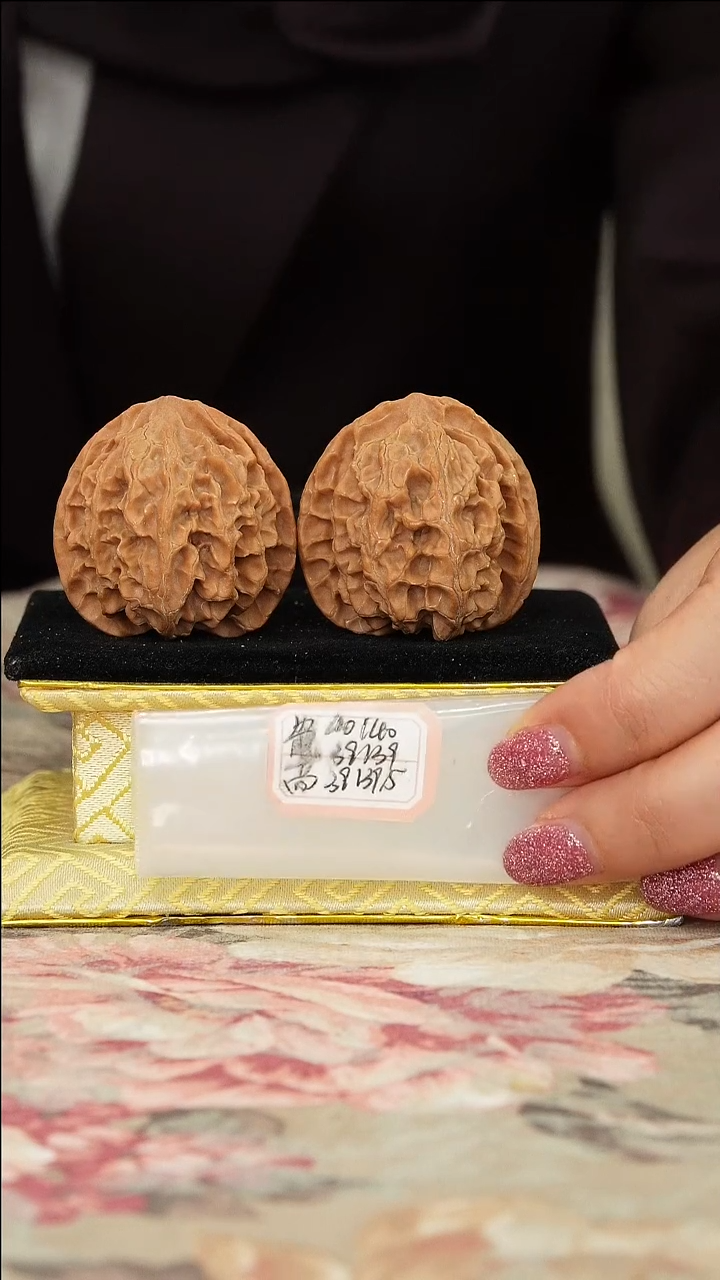 文玩核桃把件苹果园