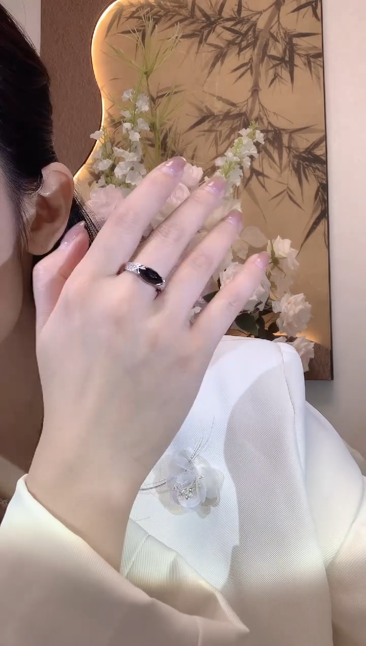 翡翠18K金镶嵌戒指D21翡翠