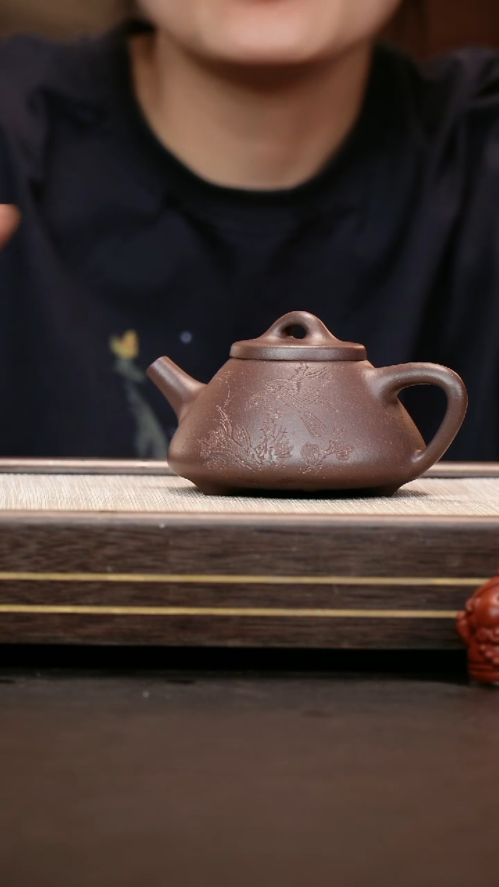 茶壶紫砂四号井底槽清 刻绘子冶石瓢 夏