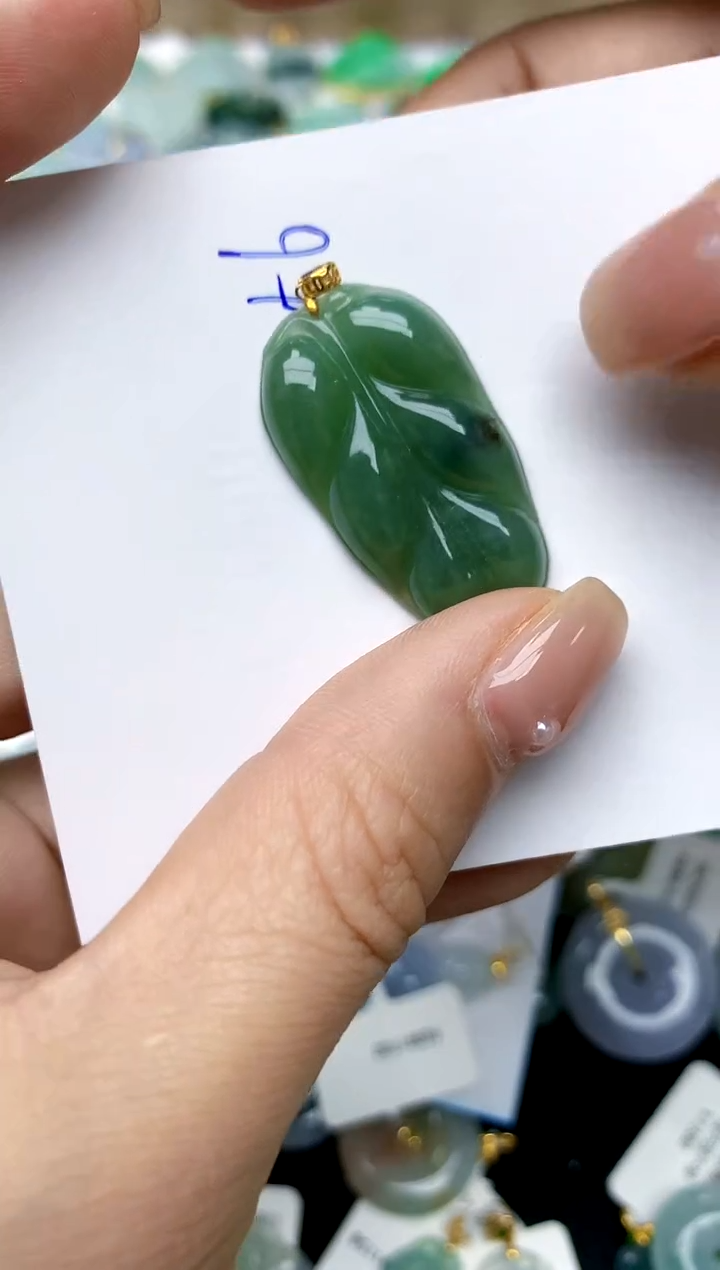 【闪购商品】翡翠颈饰18K金镶嵌56天然A货翡翠