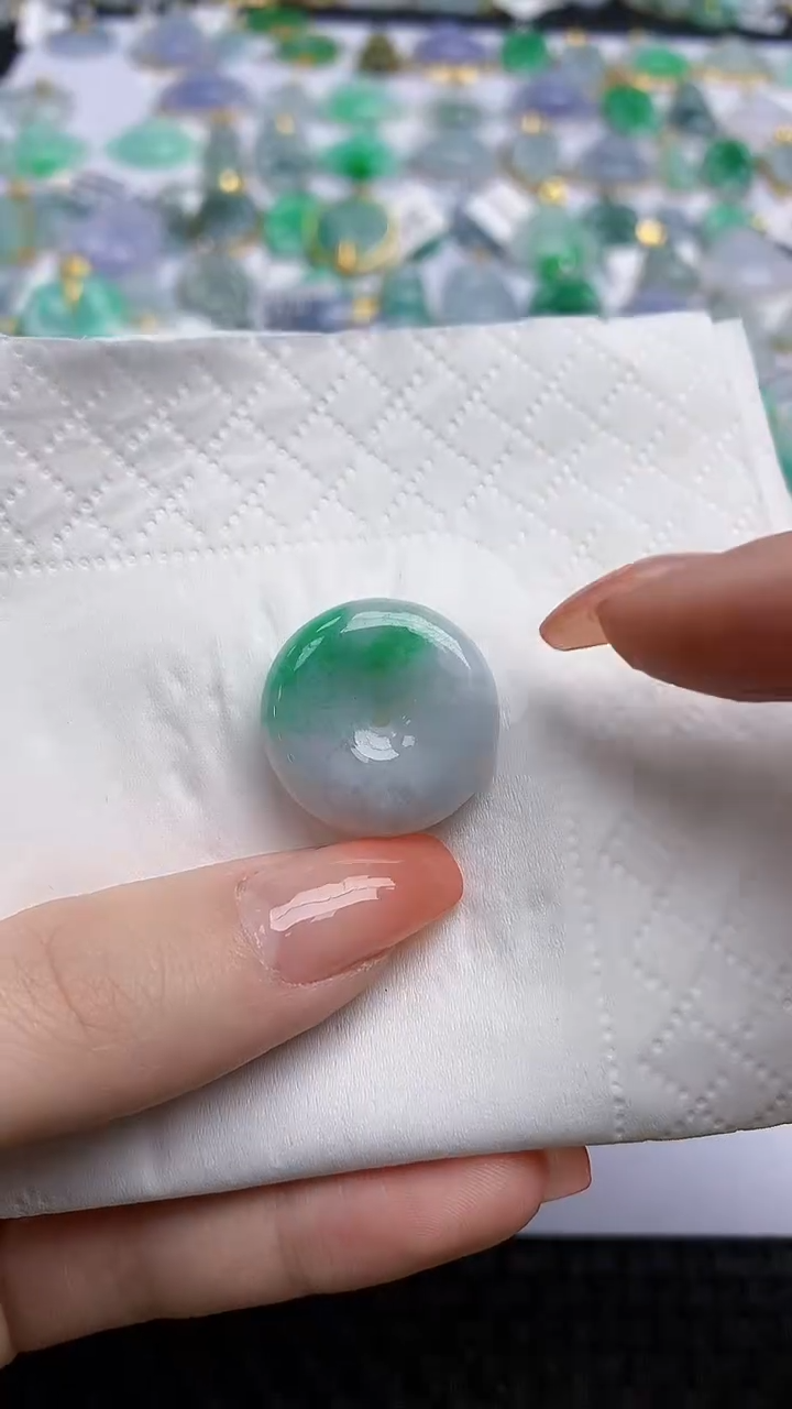 【闪购商品】翡翠颈饰未镶嵌天然翡翠A货