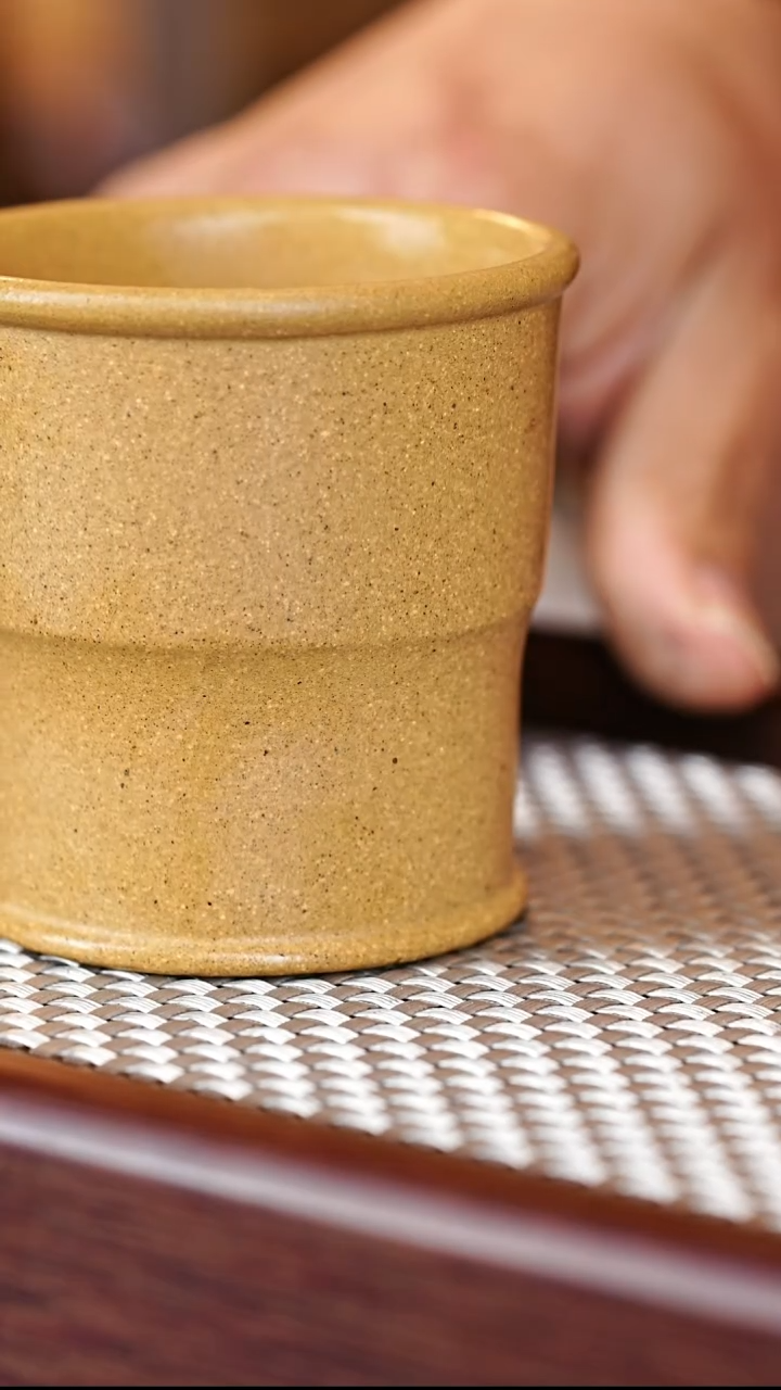 茶杯紫砂宜兴紫砂主人杯03放漏