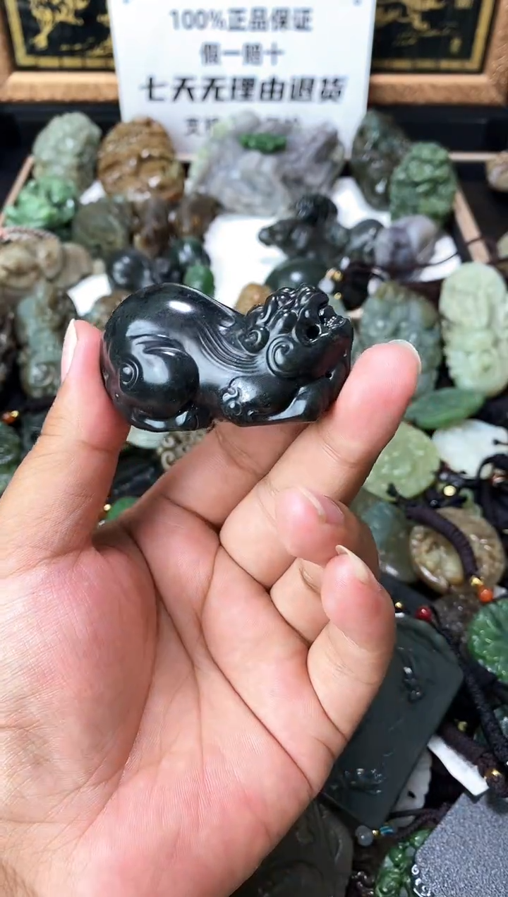 颈饰未镶嵌和田玉1