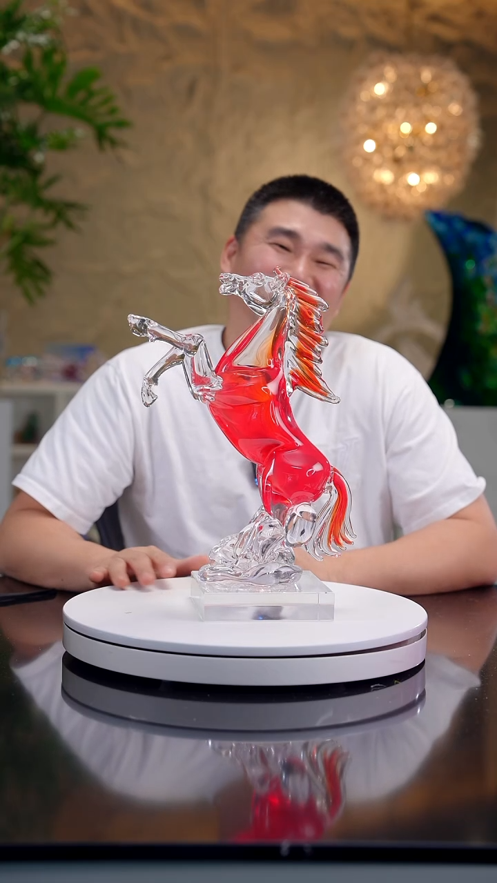 手工艺品琉璃叶*宝石红色立马摆件