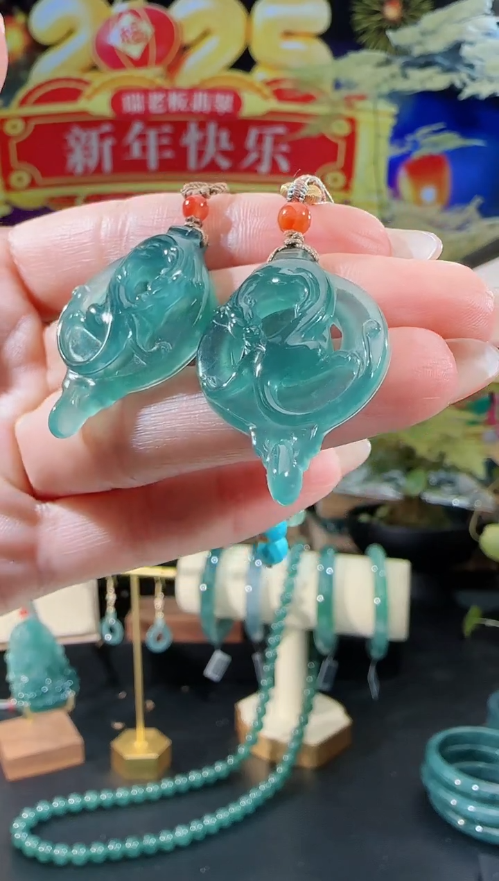 【闪购商品】翡翠吊坠(不含链)未镶嵌龙扣多样性发一