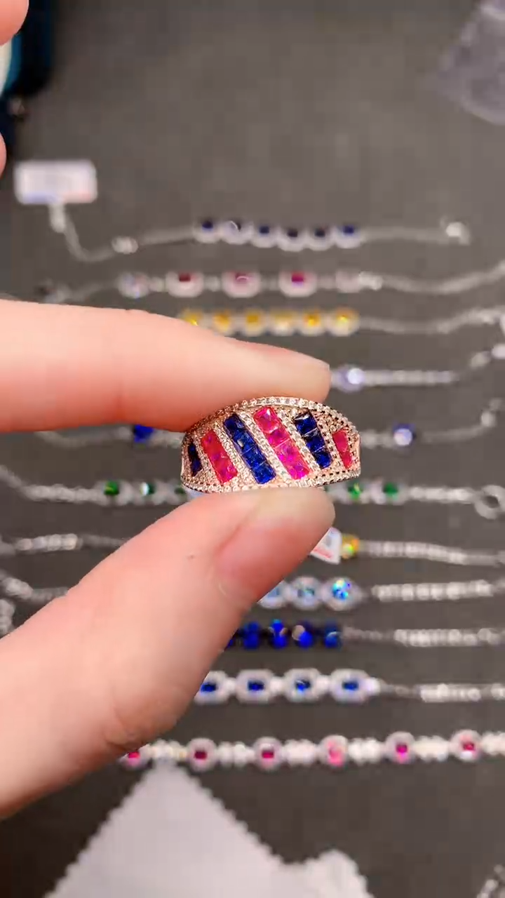 【闪购商品】彩色蓝宝石戒指银S925镶嵌.......