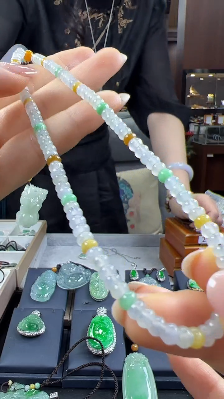 翡翠挂件未镶嵌手机链