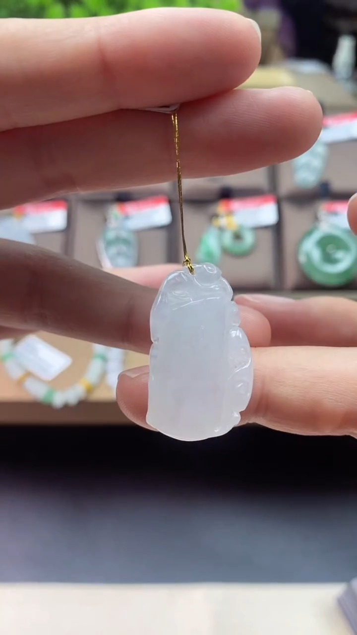 【闪购商品】翡翠颈饰未镶嵌节节高