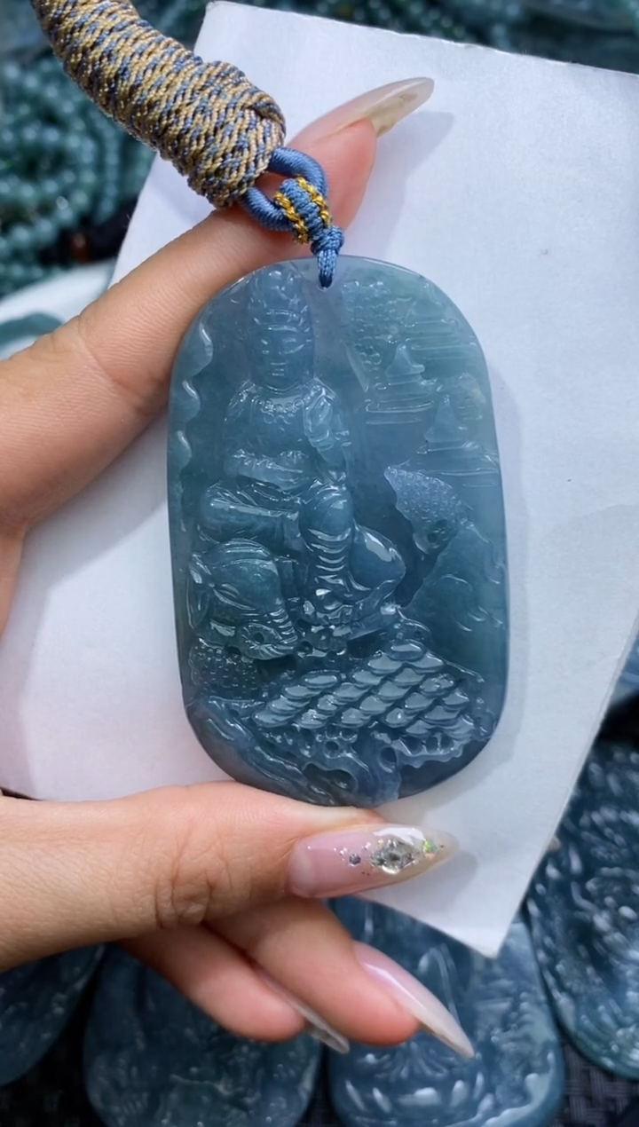 【闪购商品】翡翠颈饰未镶嵌          