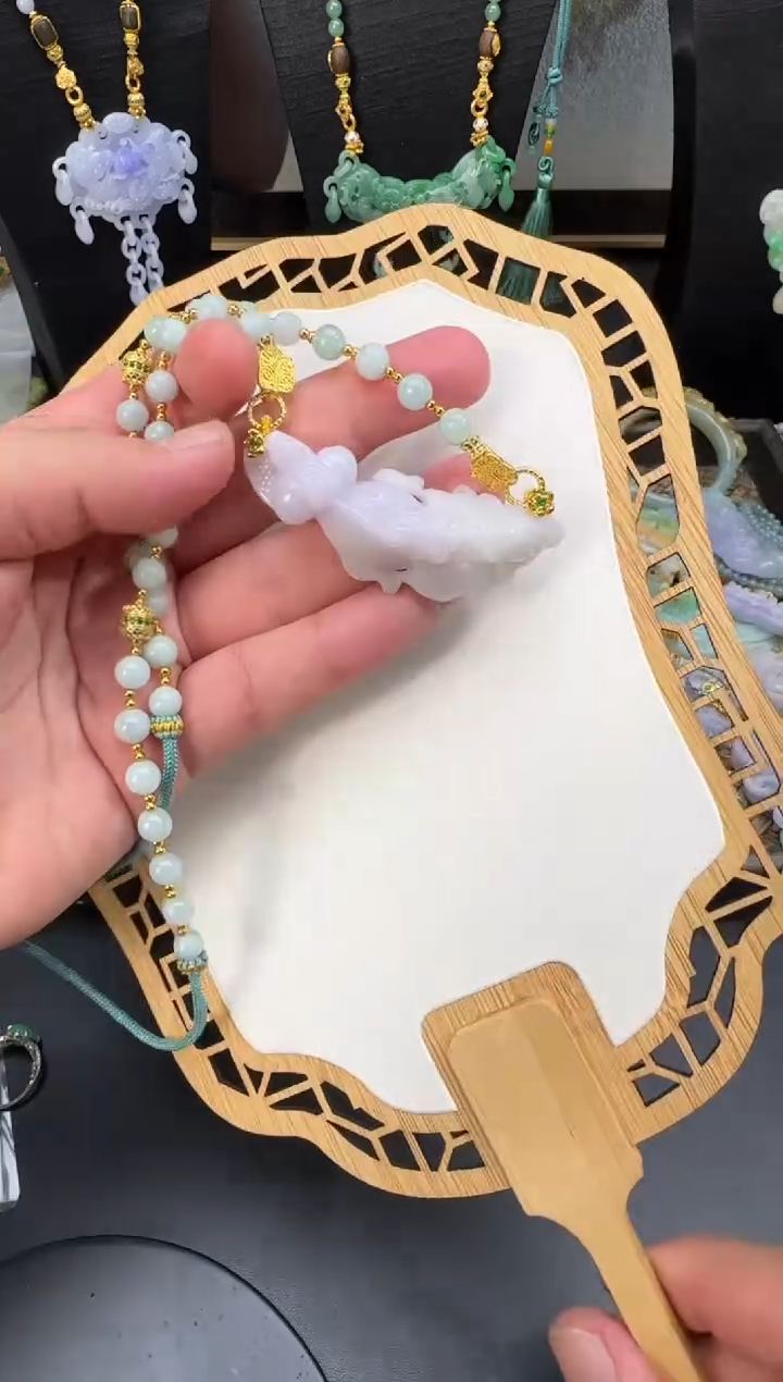 【闪购商品】翡翠颈饰未镶嵌拍照
