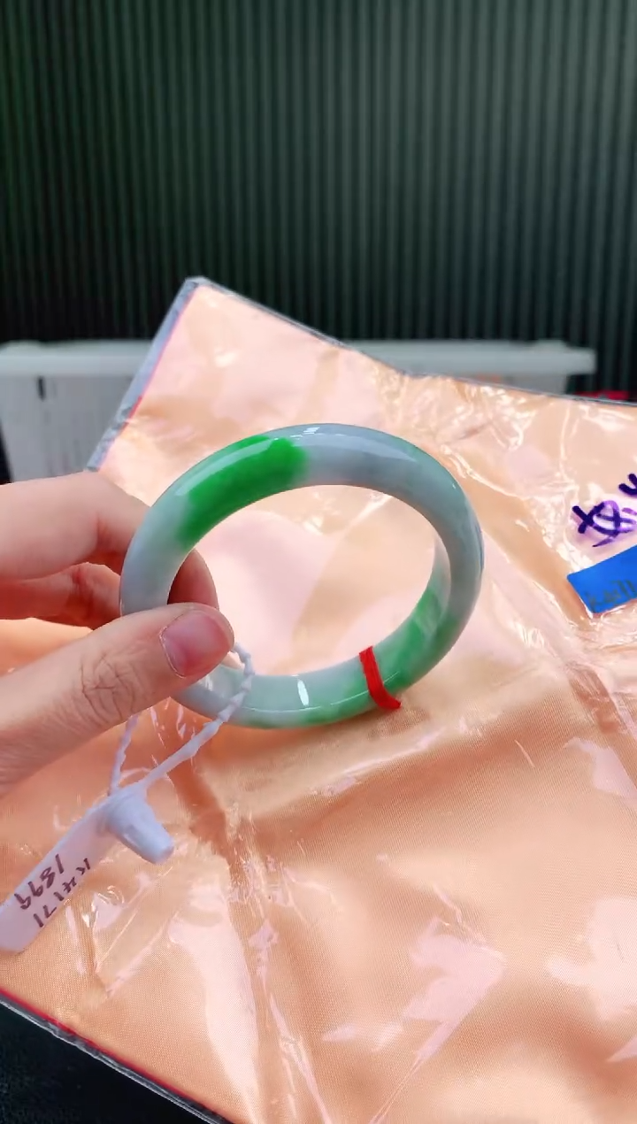 未镶嵌手镯翡翠58