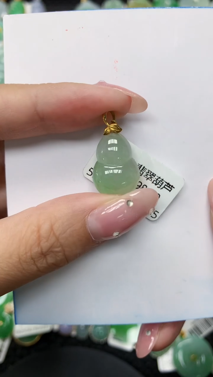 翡翠18K金镶嵌颈饰11111111111