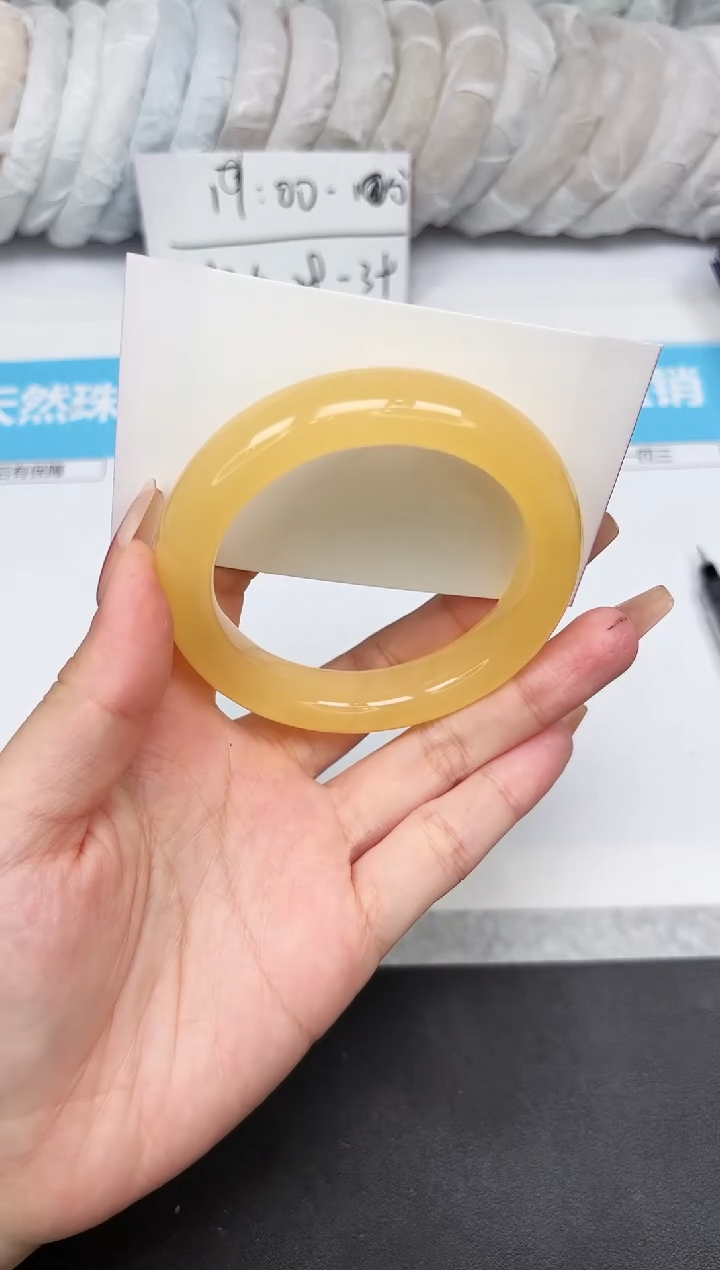 石英质玉手镯未镶嵌78-55