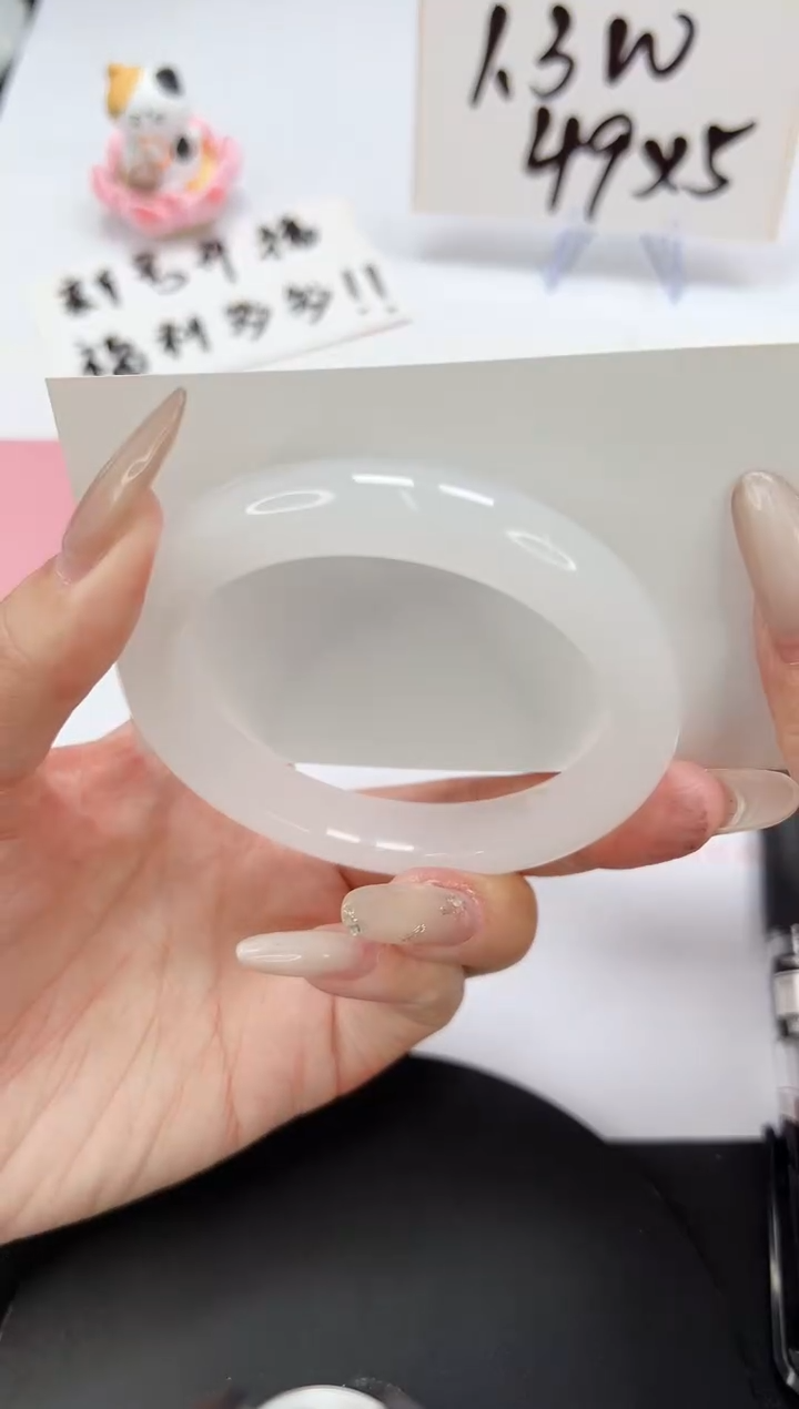 【闪购商品】石英质玉手镯未镶嵌A191-58.1