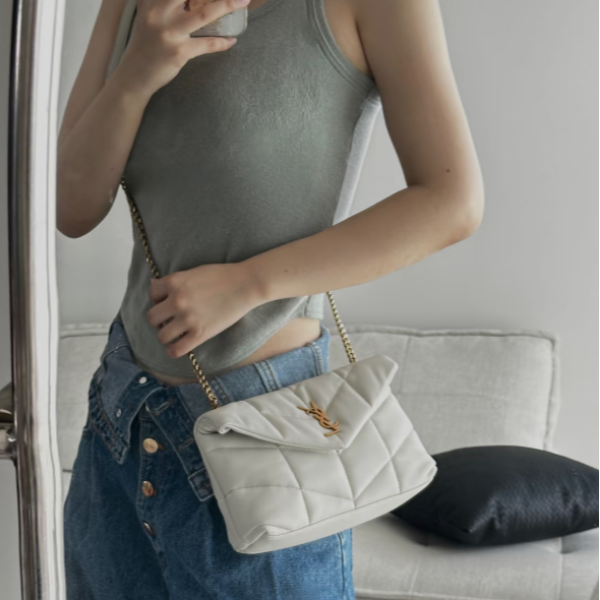 95新 YSL/圣罗兰 YSL/圣罗兰 白色云朵斜挎包bwz11600