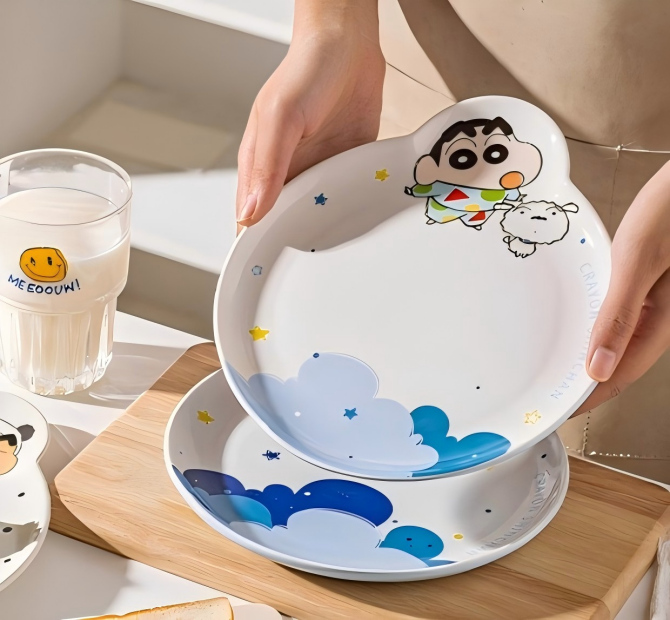 摩登主妇蜡笔小新异形盘-白日梦想家