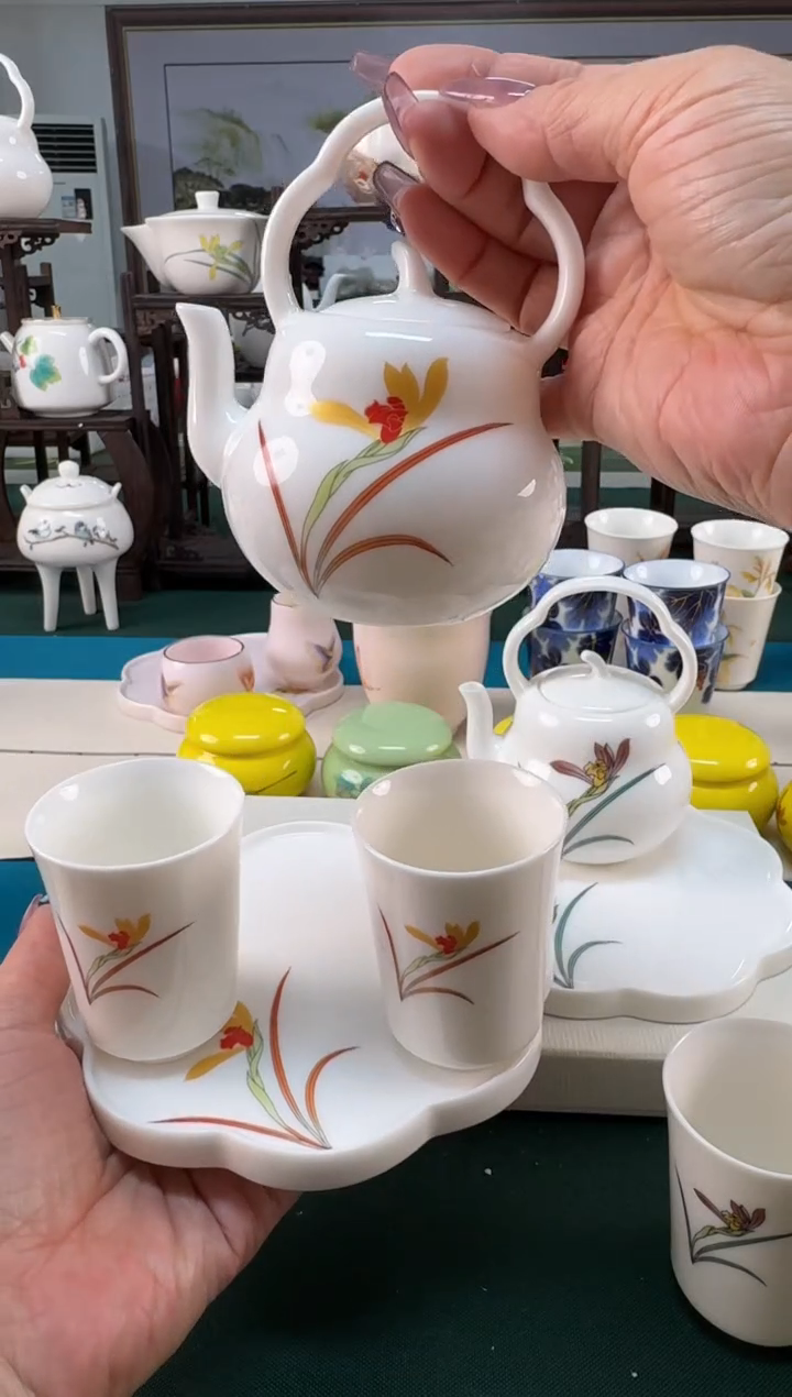 【闪购商品】瓷器 ······.......