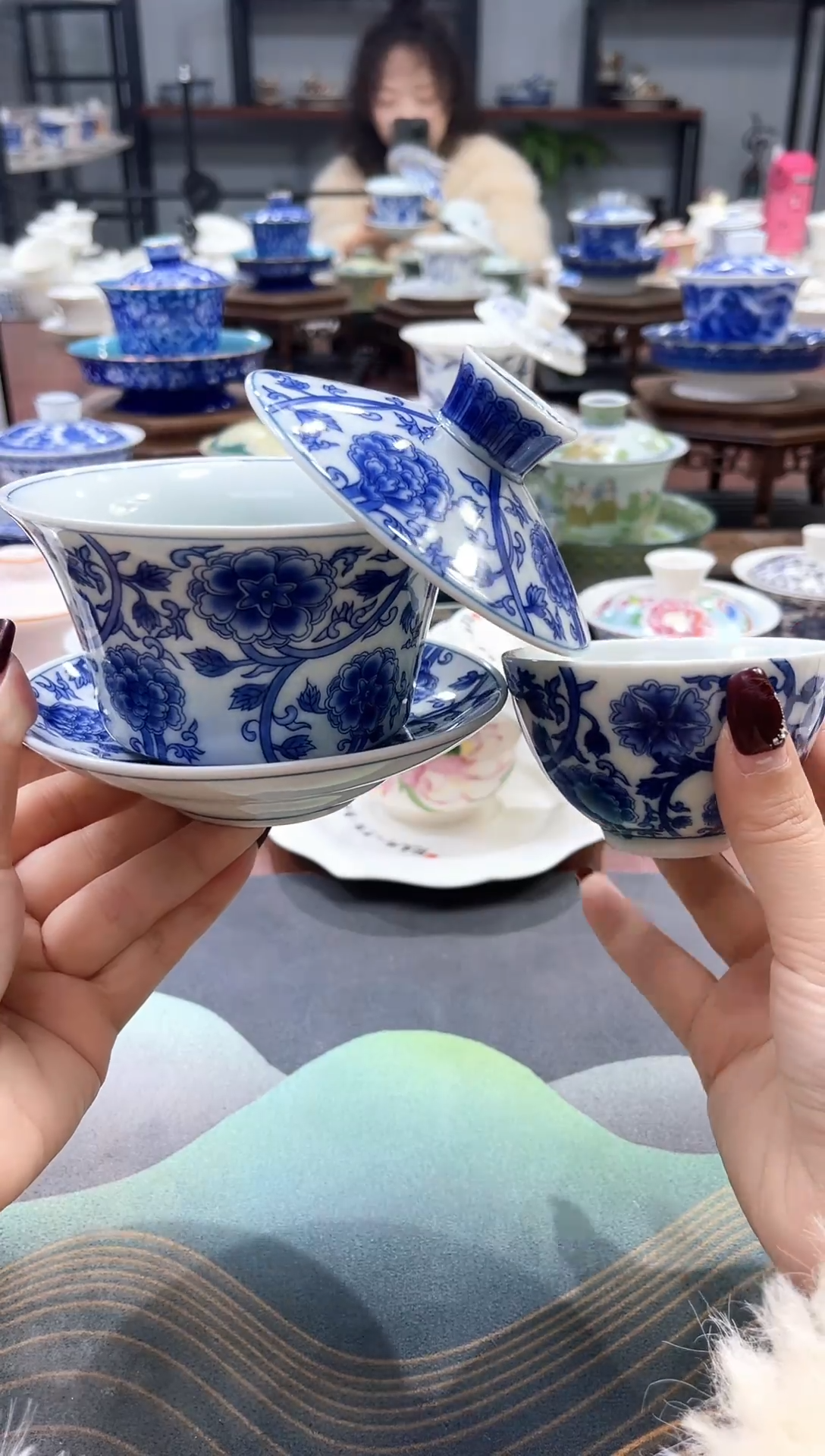 【闪购商品】320ml大号缠枝莲悬停盖碗+1杯