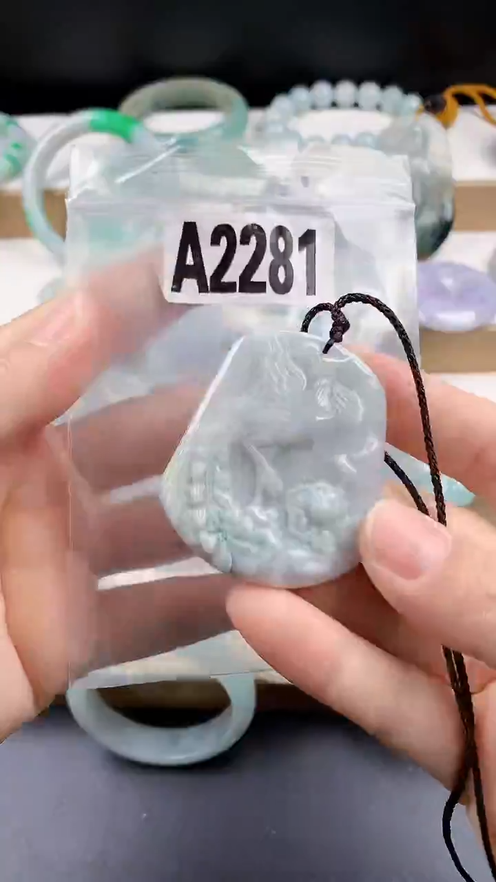 颈饰未镶嵌翡翠颈饰未镶嵌缅甸天然翡翠吊坠
