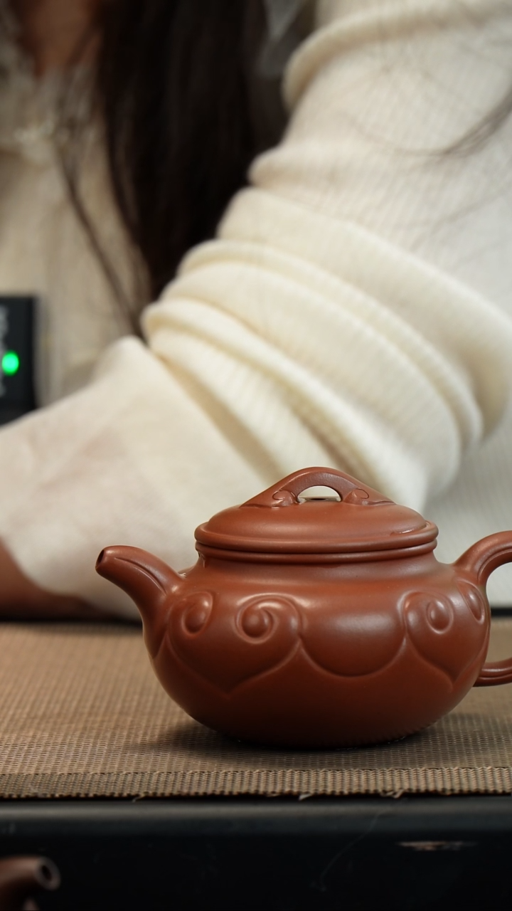 【闪购商品】紫砂茶壶红皮龙如意仿古