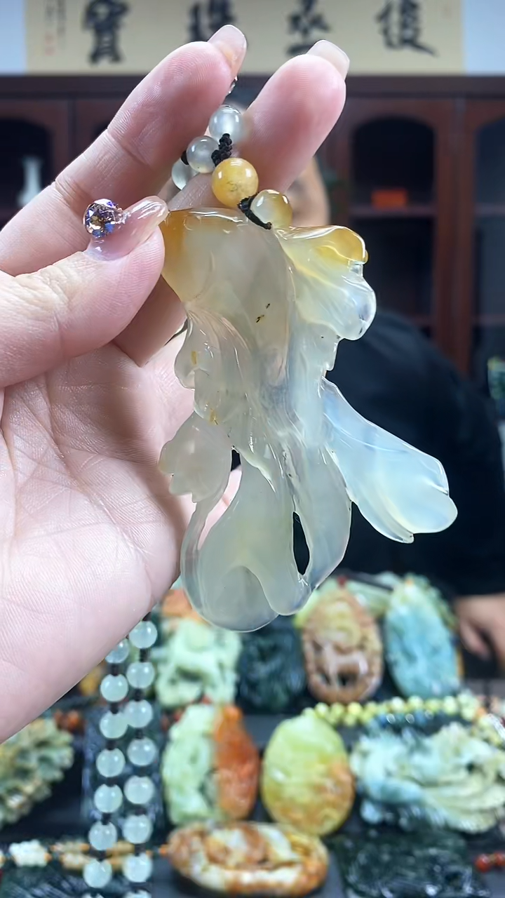 【闪购商品】蛇纹石玉吊坠未镶嵌·