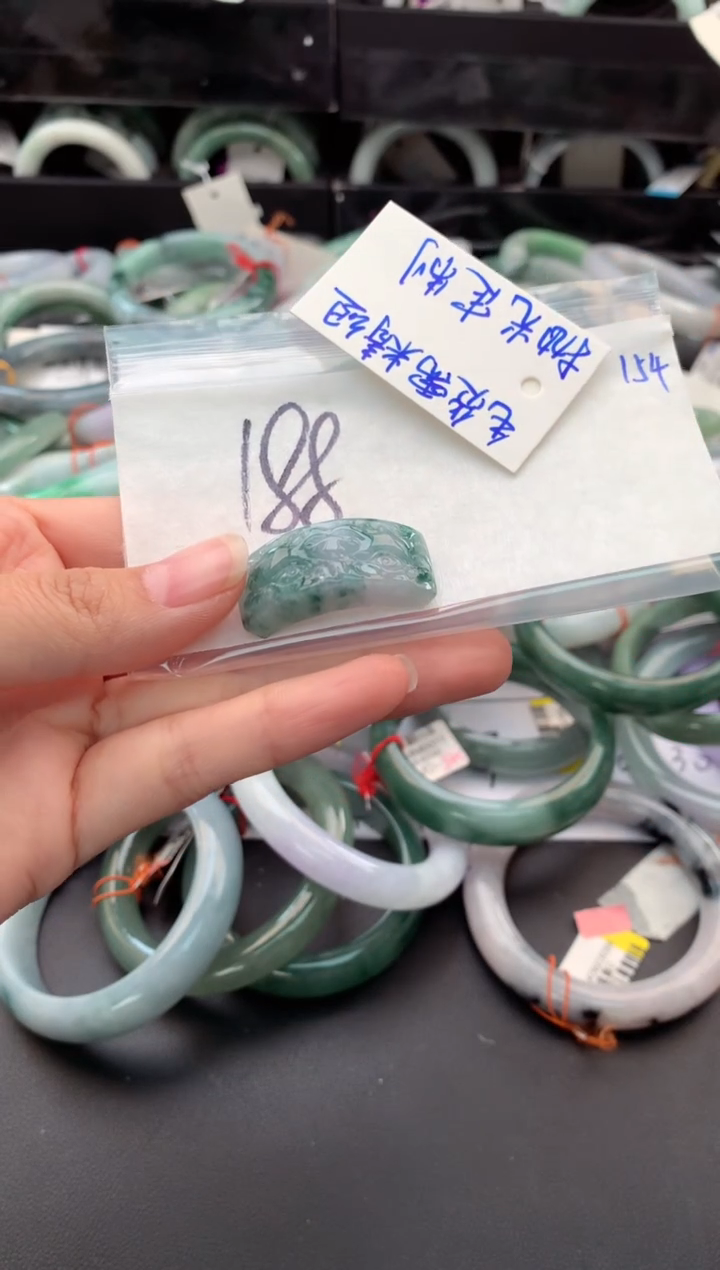 【闪购商品】定制翡翠未镶嵌毛货需精细抛光+多人