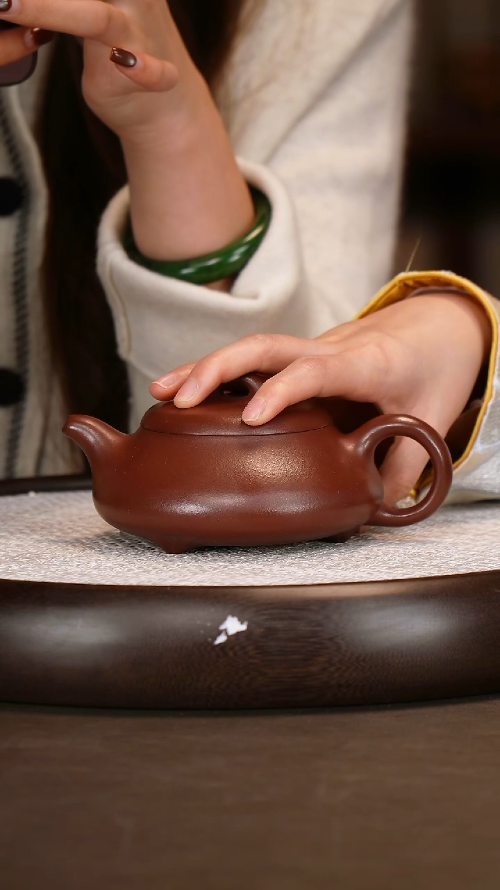 茶壶紫砂【徐秀文】底槽清矮石瓢   340CC