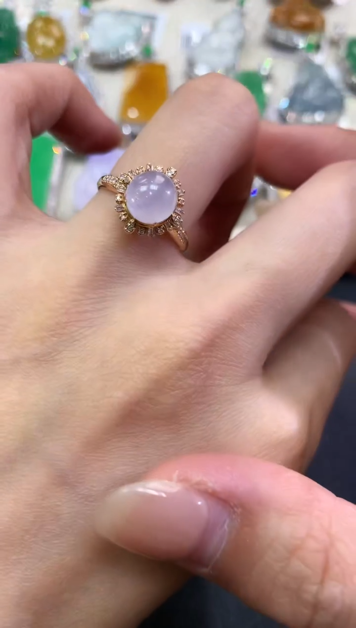 【闪购商品】翡翠戒指18K金镶嵌q11          