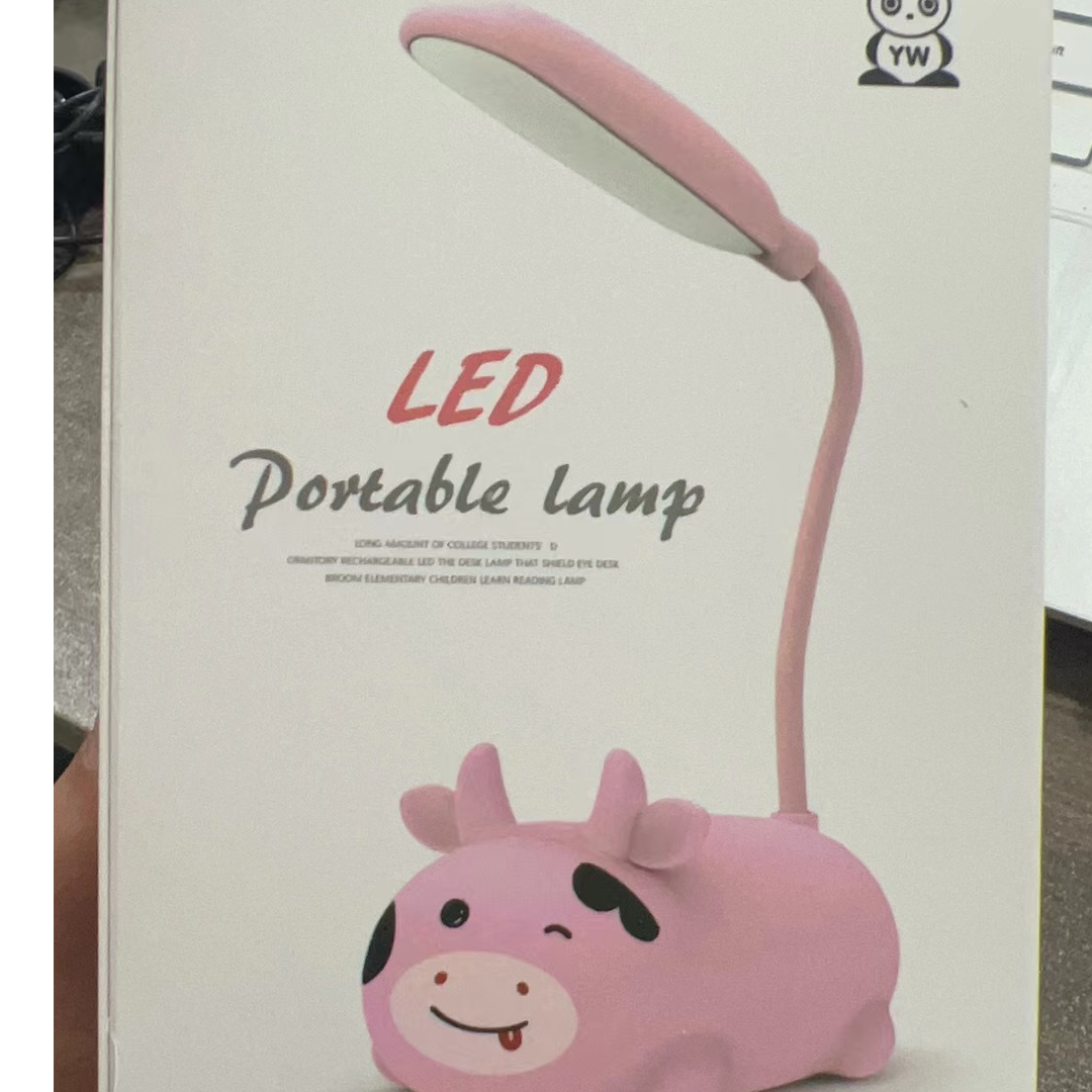 台灯卡通粉色暖光书桌自然光可爱幼儿园声光控笔筒情侣护眼灯