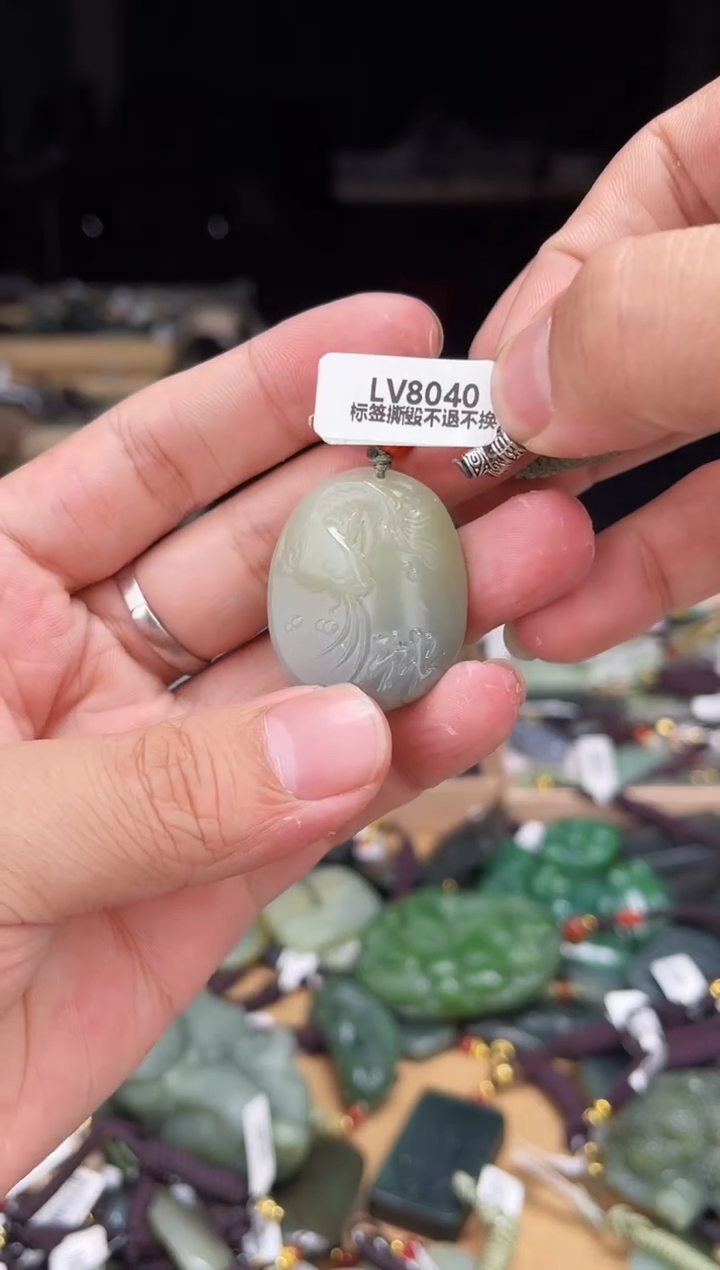 颈饰未镶嵌和田玉1