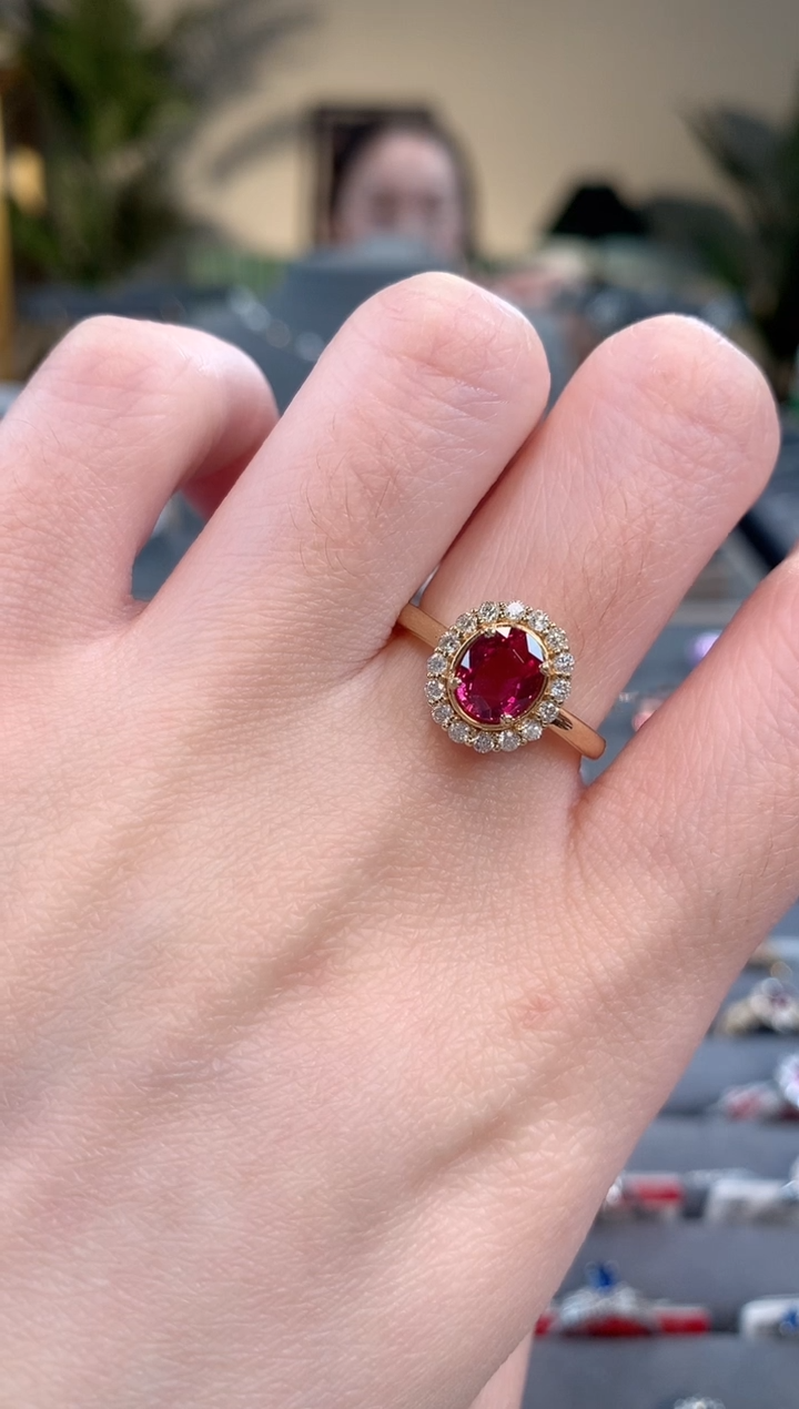 【闪购商品】红宝石戒指18K金镶嵌红宝石