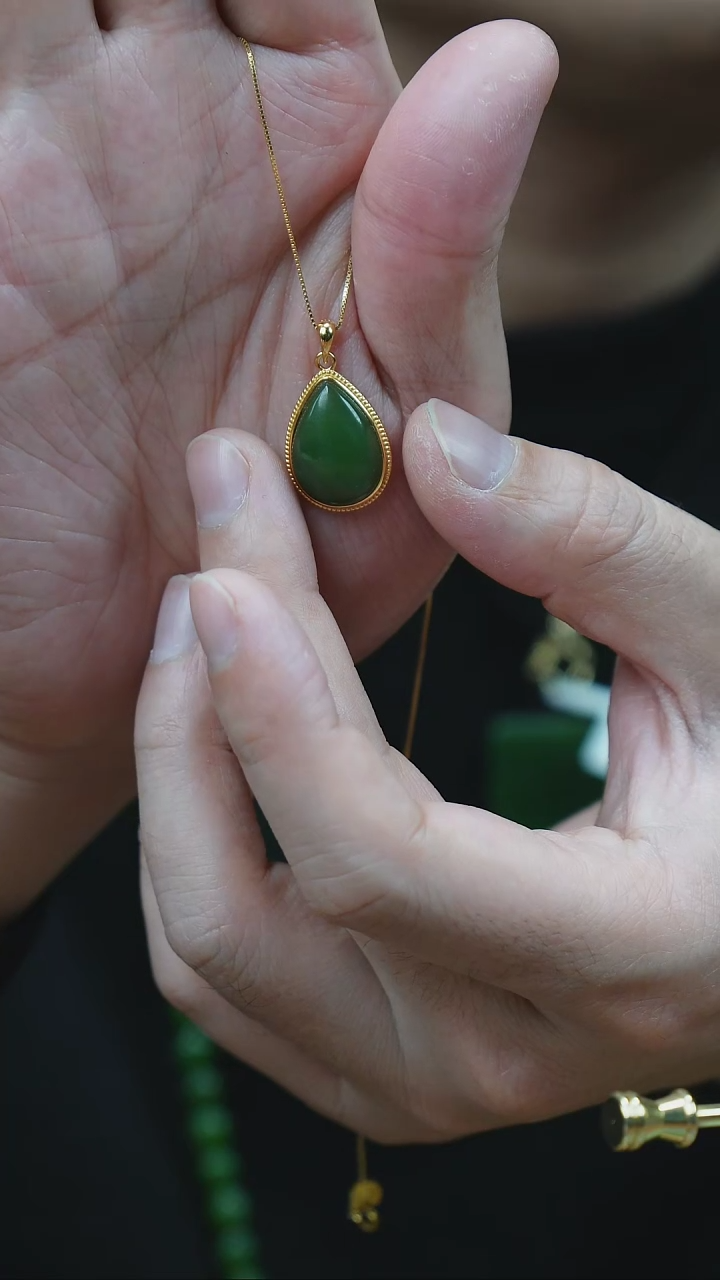 【闪购商品】和田玉吊坠(赠链)未镶嵌水滴